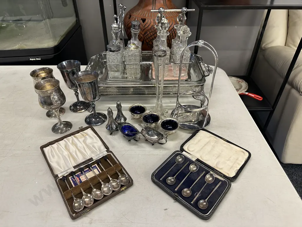 Selection Of Silverware & Glass Items Image 1++