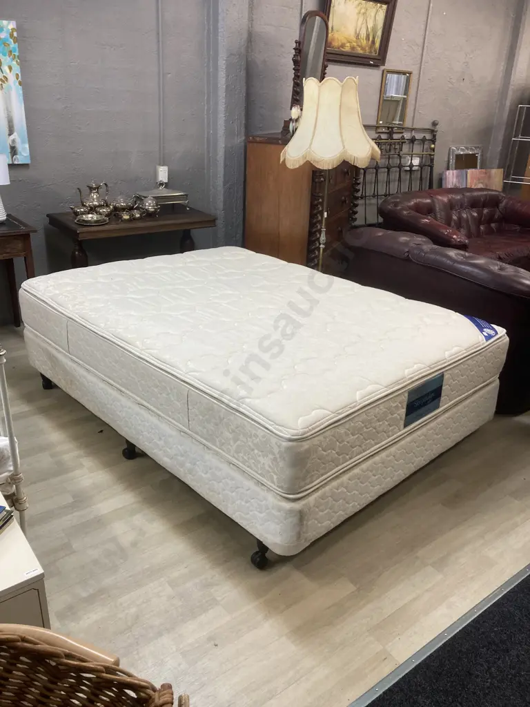 Sleepmaker Duracoil Royal Appreciation Queensize Bed Image 1++