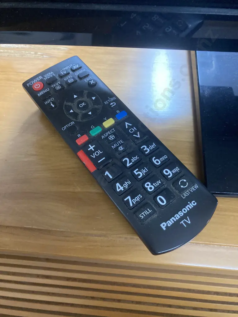 Panasonic 24" Viera LED TV Model TH-L24XM6Z With Remote Control Image 1++