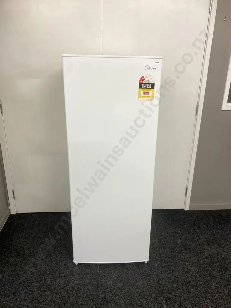 Midea 237 Litre Refrigerator, Model HS-306LN/355237 Image 1++
