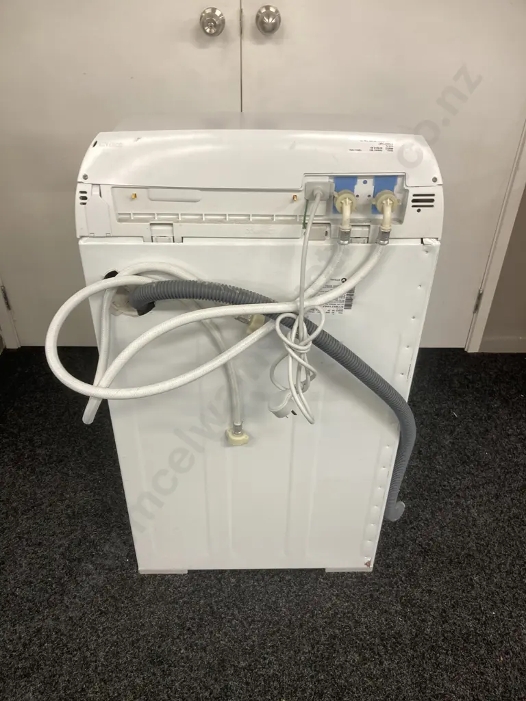 Fisher & Paykel 5.5kg Quicksmart Washing Machine MW513, #CYG571447 Image 1++