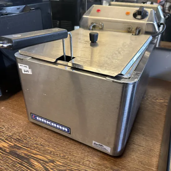 Moffat Bakbar EC61 - Countertop Single Tank Electric Fryer, 8 Litres. H29.5 W29.5 D41cm