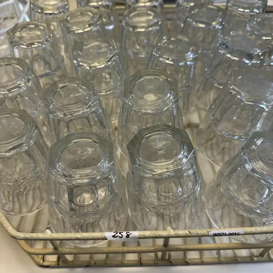 46 Glasses in Tray With 2 Extra Trays