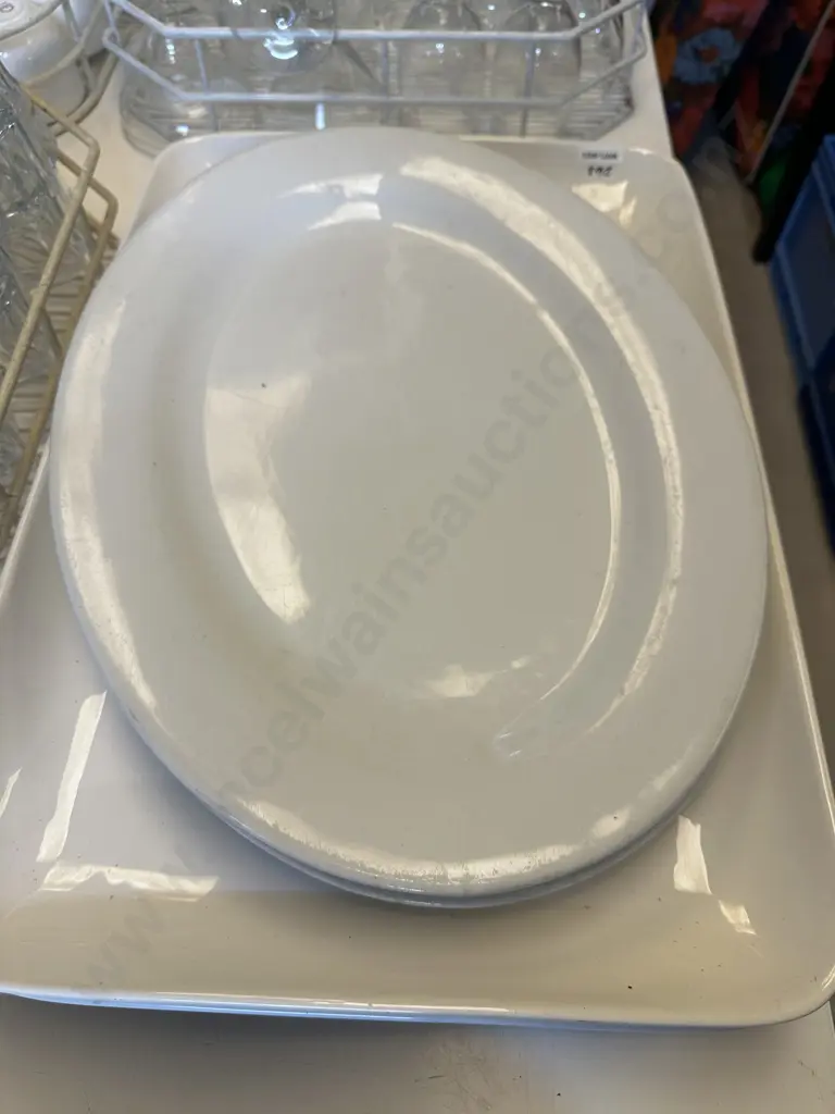 2 x Oval Platters 46 x 33cm & 3 x Rectangular Platters 52 x 36cm (Sold With -020) Image 1++