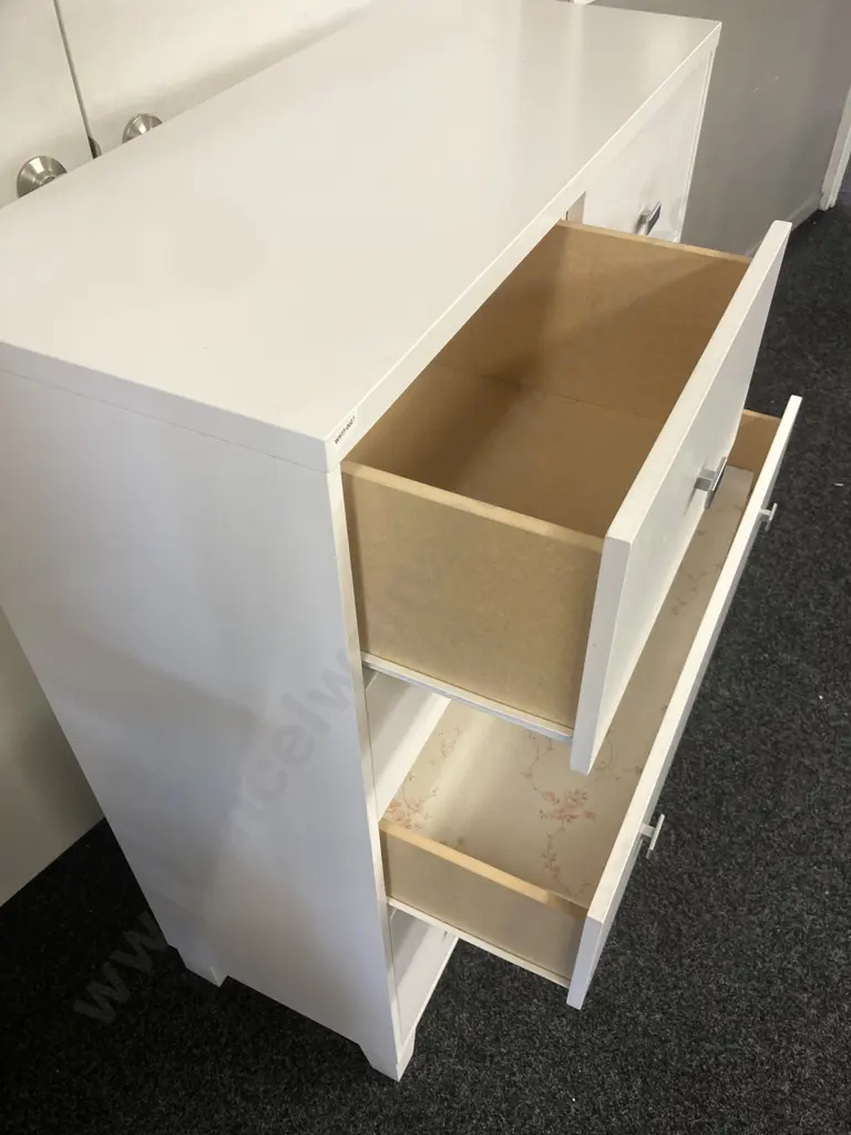 White 6 Drawer Scotch Chest. H117 W91 D39cm Image 1++