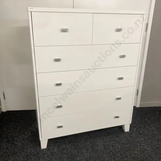 White 6 Drawer Scotch Chest. H117 W91 D39cm