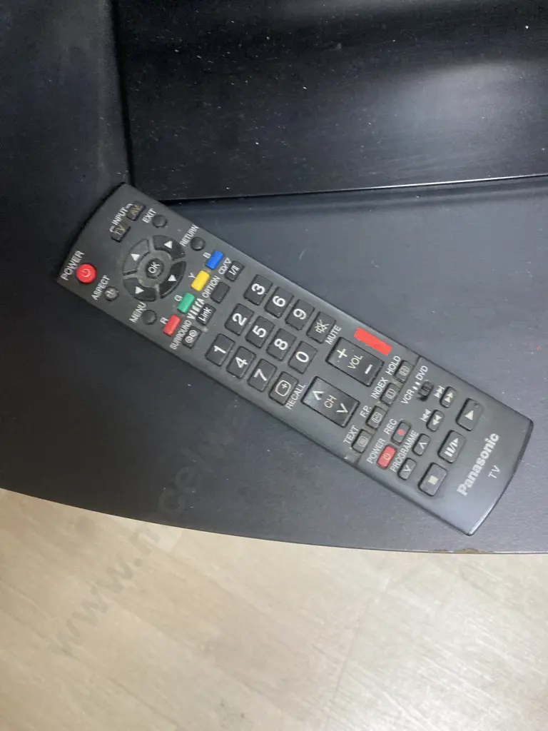 Panasonic 37" LCD TV TX-37LX80A With Remote Control & Cabinet Image 1++