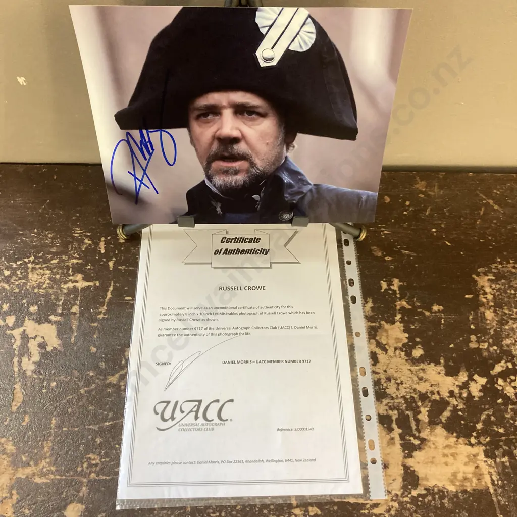 Russell Crowe Autograph Signed 20 x 25cm "Les Miserables" Photo With COA Image 1++