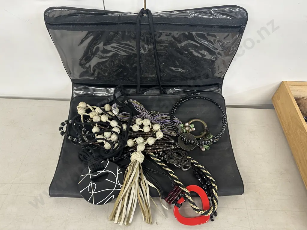 Fold up Jewellery Storage Bag with Assorted Costume Jewellery Necklaces Image 1++