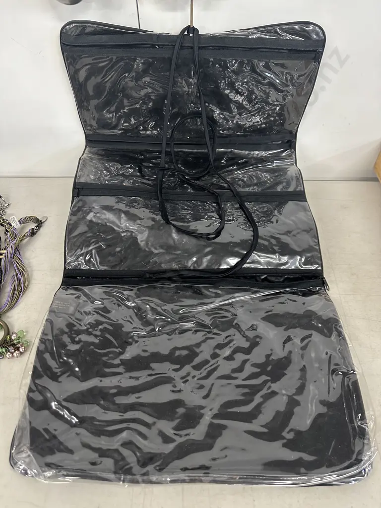 Fold up Jewellery Storage Bag with Assorted Costume Jewellery Necklaces Image 1++