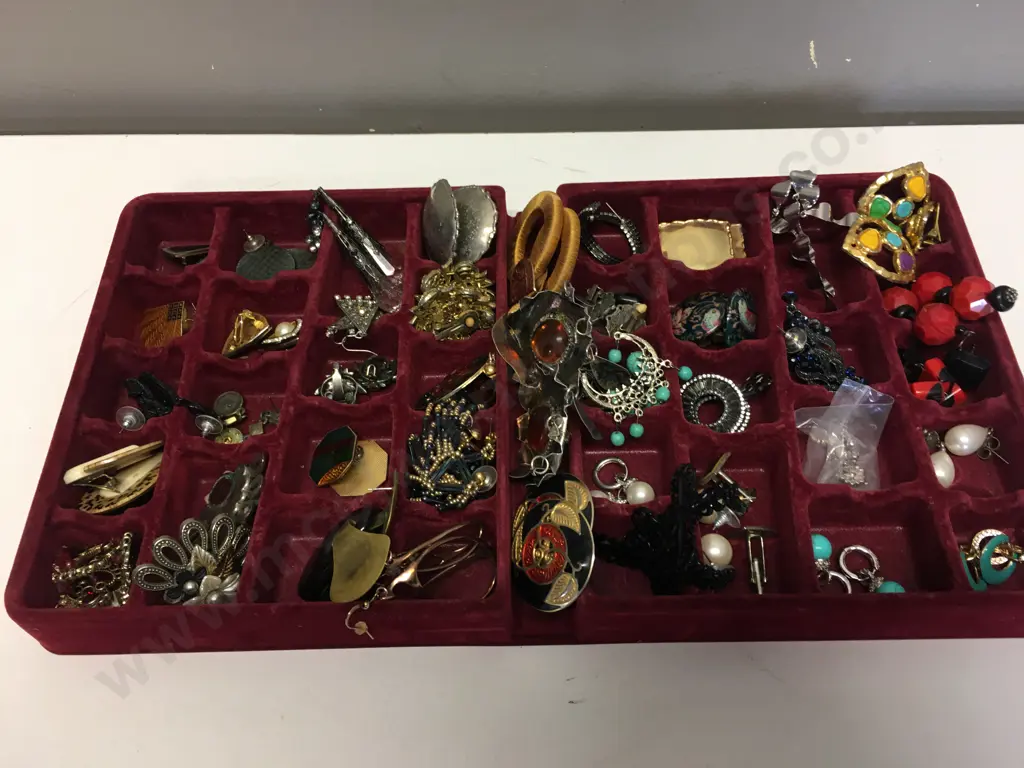 Vintage Costume Jewellery Earrings In Burgundy Sectioned Tray Image 1++