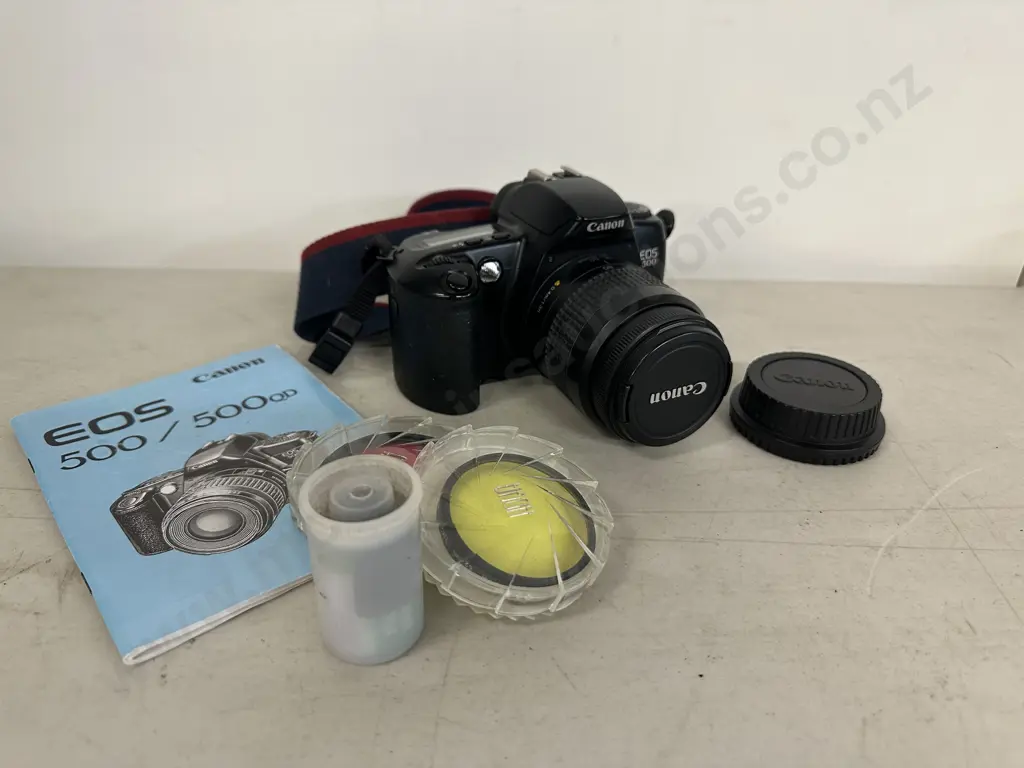 Canon EOS 500 35mm SLR Film Camera 35-80mm Lens - Black, Manual, Filters Etc Image 1++