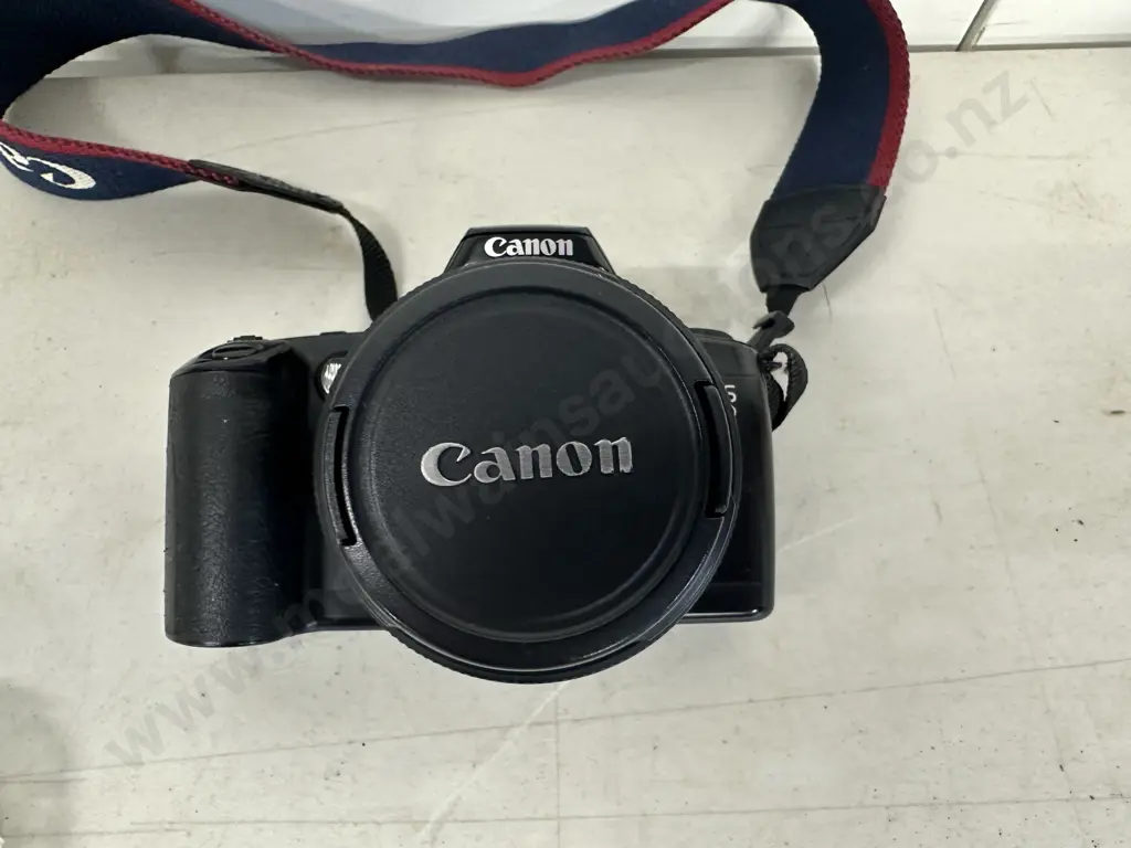 Canon EOS 500 35mm SLR Film Camera 35-80mm Lens - Black, Manual, Filters Etc Image 1++