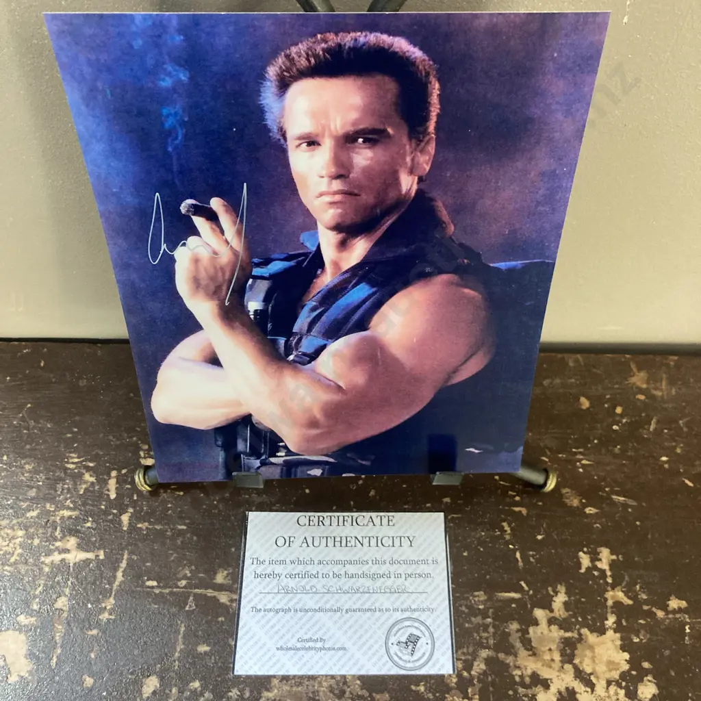 Arnold Schwarzenegger  Autographed 25 x 20cm Photograph With COA Image 1++