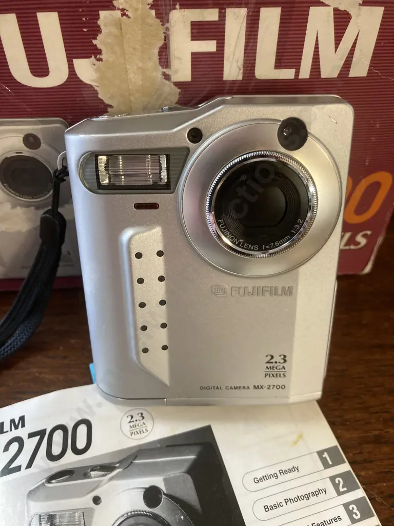 Fujifilm MX 2700 2.3 MP Digital Camera - Silver With Manual, Box Etc Image 1++