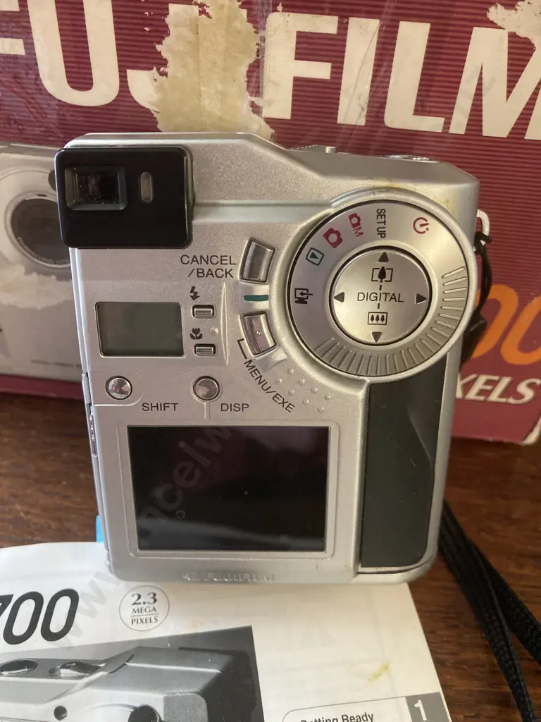 Fujifilm MX 2700 2.3 MP Digital Camera - Silver With Manual, Box Etc Image 1++