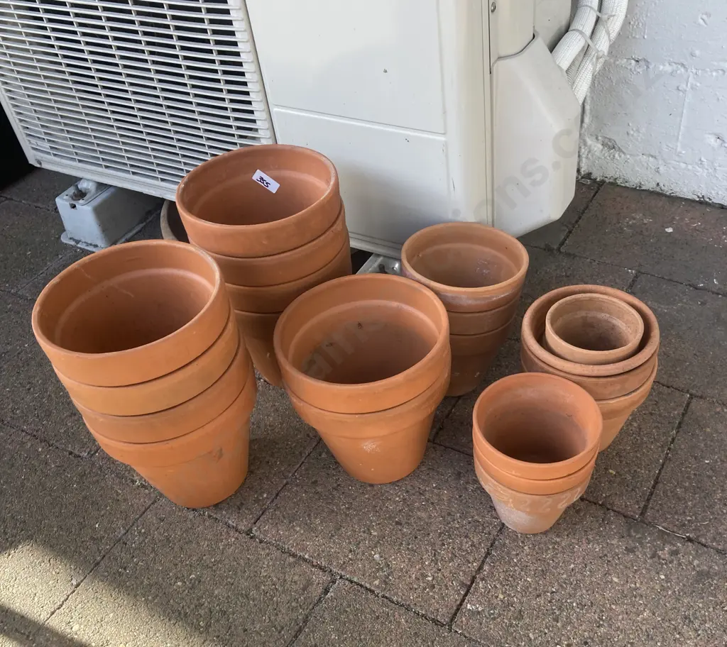 Large Selection Of Terracotta Pots Image 1++