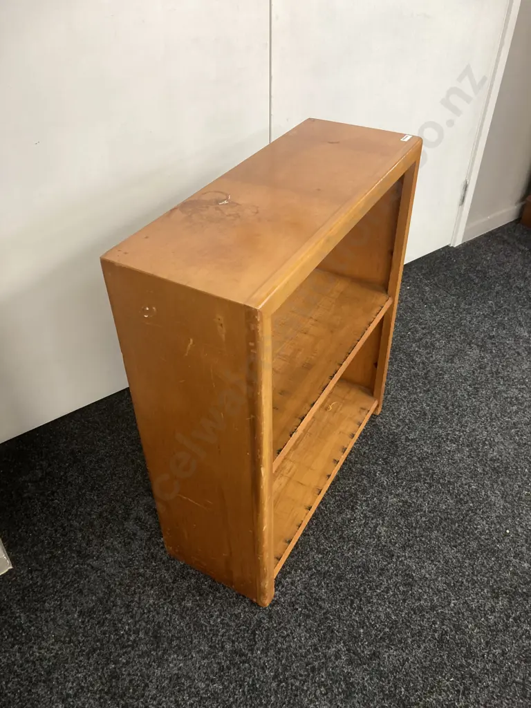 Vintage 2 Tier Bookcase. H72 W61 D24cm Image 1++