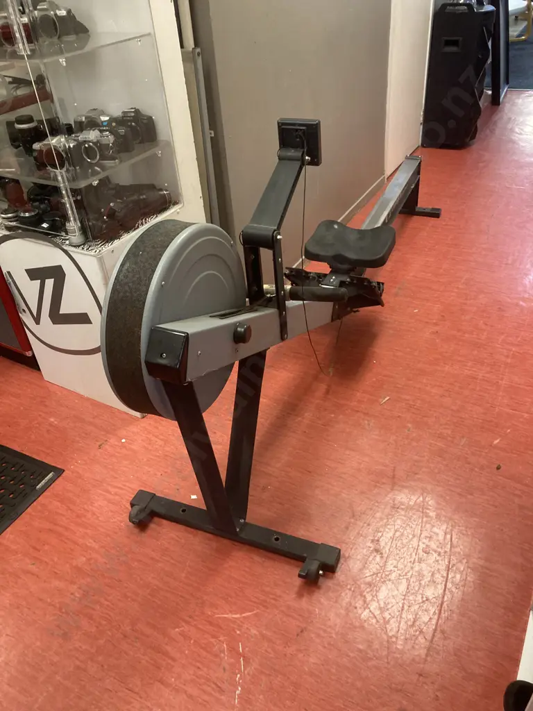 Concept II Indoor Rowing Machine With PM2 Performance Monitor & Manual Image 1++