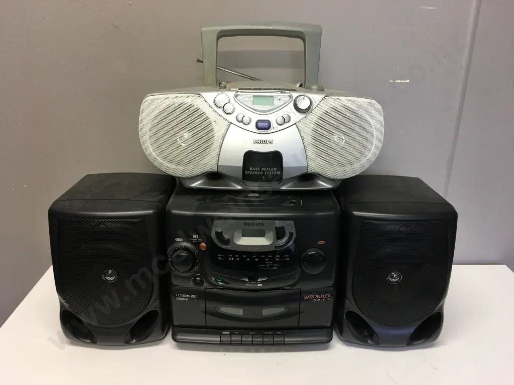 Phillips Portable CD Player AZ1008 & Portable CD Mini System AZ2100 Image 1++