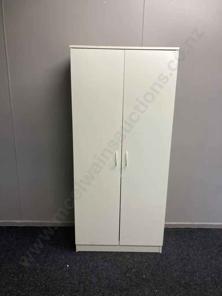 White Double Door Cabinet With Shelves. H180 W80 D40cm Image 1++