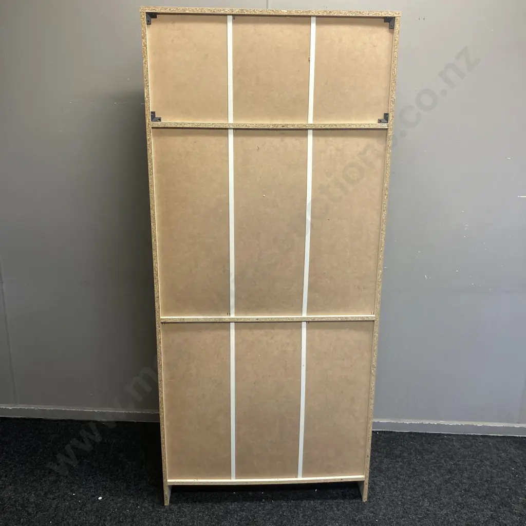 White Double Door Cabinet With Shelves. H180 W80 D40cm Image 1++