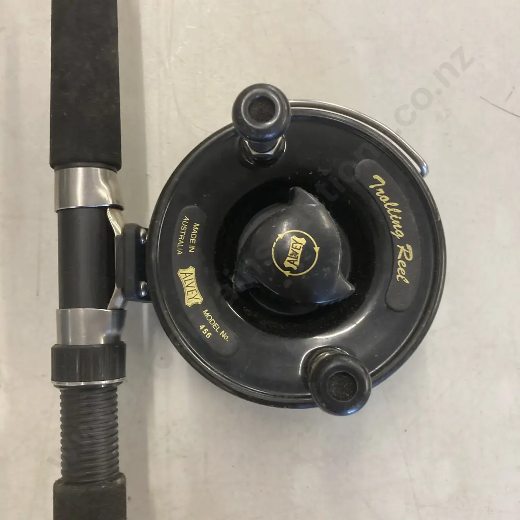Alvey 456 Trolling Reel With a Jarvis Walker National 6'6" Boat Rod 3-7 Kg Med Action Image 1++