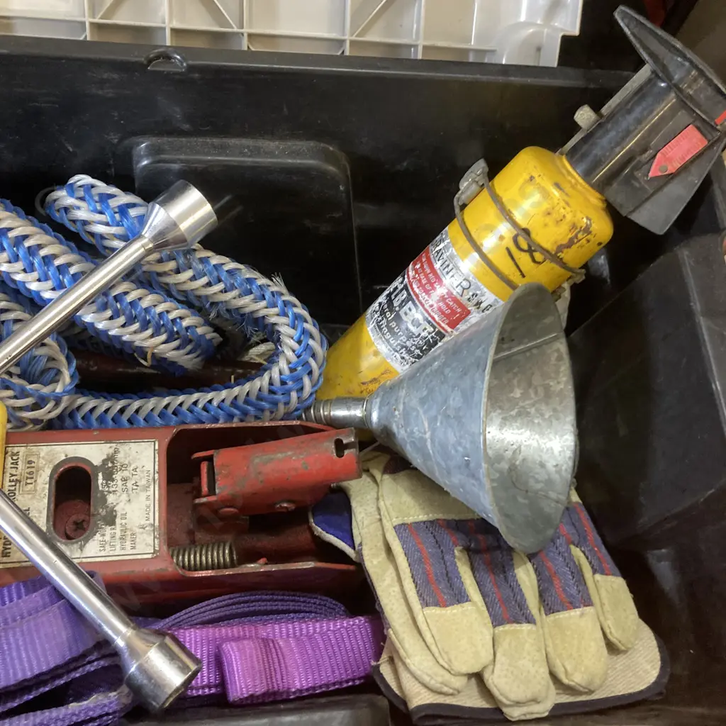 Hydraulic Trolley Jack TT169, Extinguisher, Gloves Etc In Lidded Container Image 1++