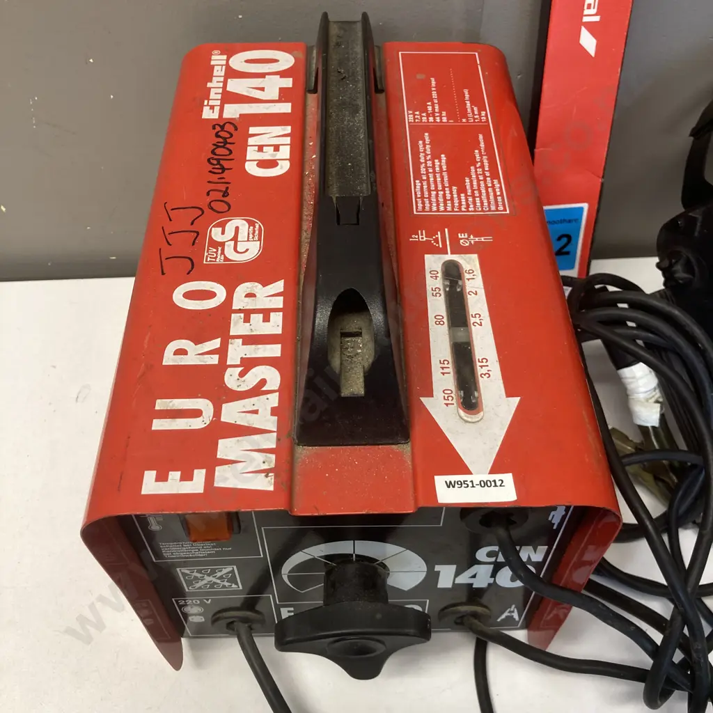 Einhell CEN 140 Arc Welder With BOC Welding Helmet & Welding Rods Image 1++