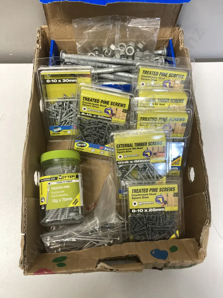 Box Lot Assorted Screws & Bolts Image 1++