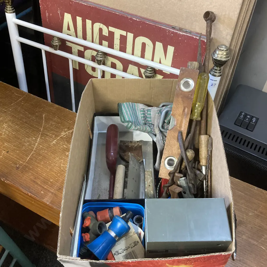 Box Lot Concreteing, Vintage Tools, Hardware Etc Image 1++