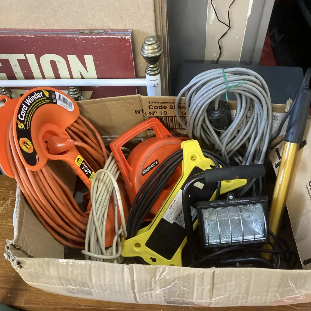 Box Lot Leads, Winder, Worklight Etc Image 1++