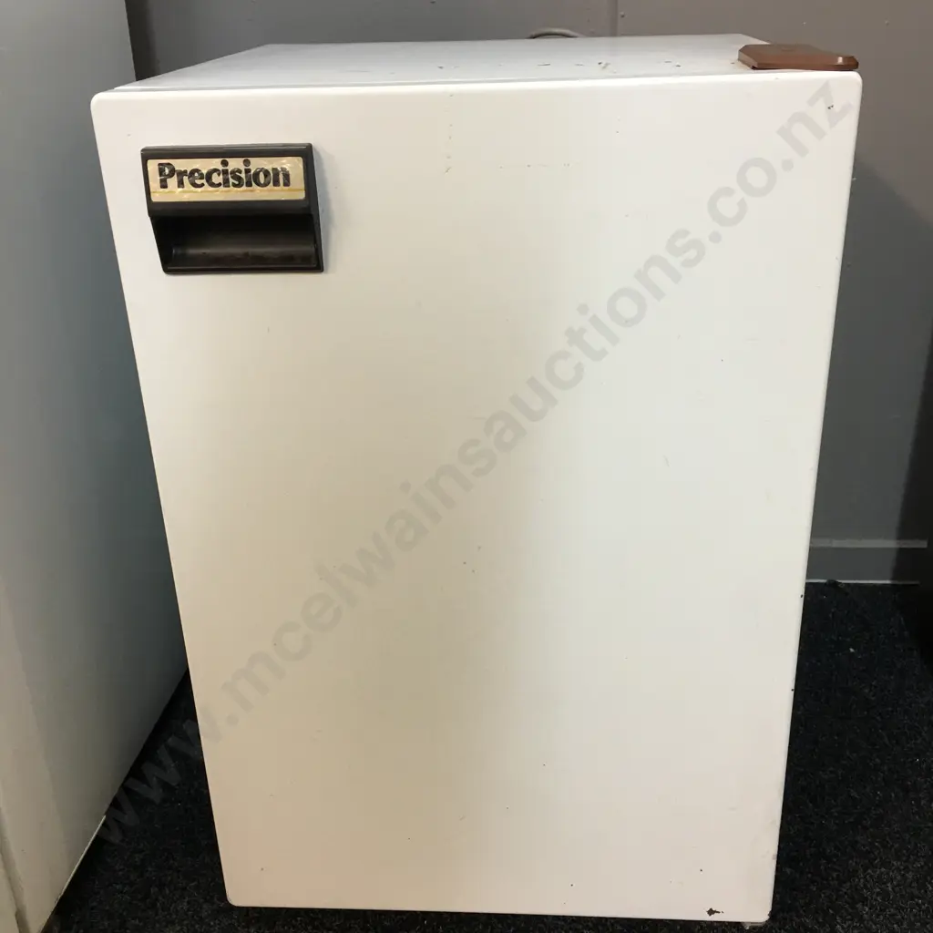 Vintage Precision Bar Fridge Image 1++