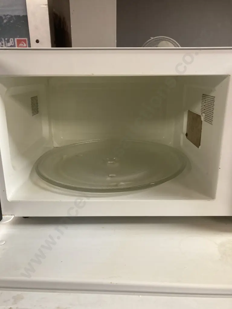 Panasonic 1200W Microwave Model NN-S553WF Image 1++