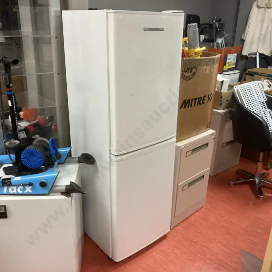 Fisher & Paykel E240B Fridge Freezer, #LEF176891