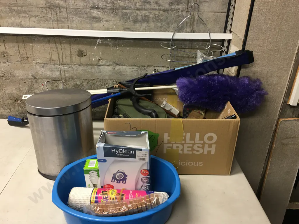 Assorted Sundries, Games, Kite, Bathroom Items Etc Image 1++