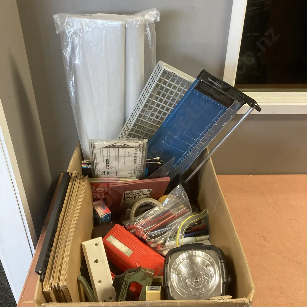 Box Lot Stationary Image 1++