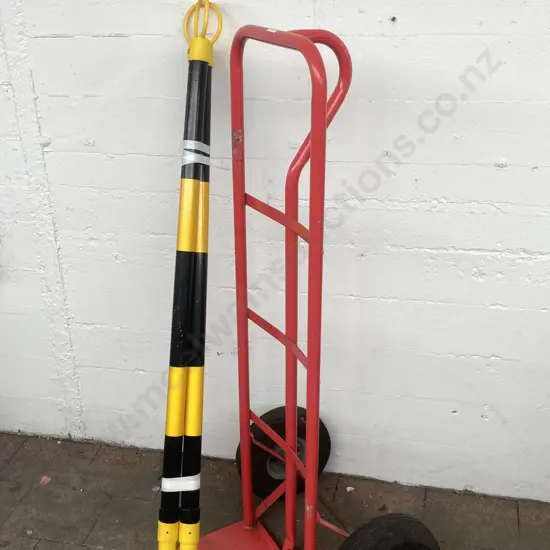 Red Sack Barrow & Pair of Cone Bars
