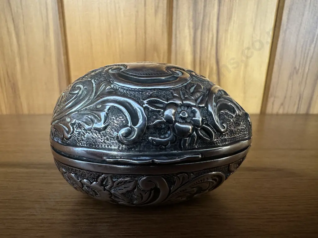 Antique Hallmarked Sterling Silver Engraved Hinged Hollow Egg - George Nathan & Ridley Hayes, Chester,1903. 37.2g Image 1++