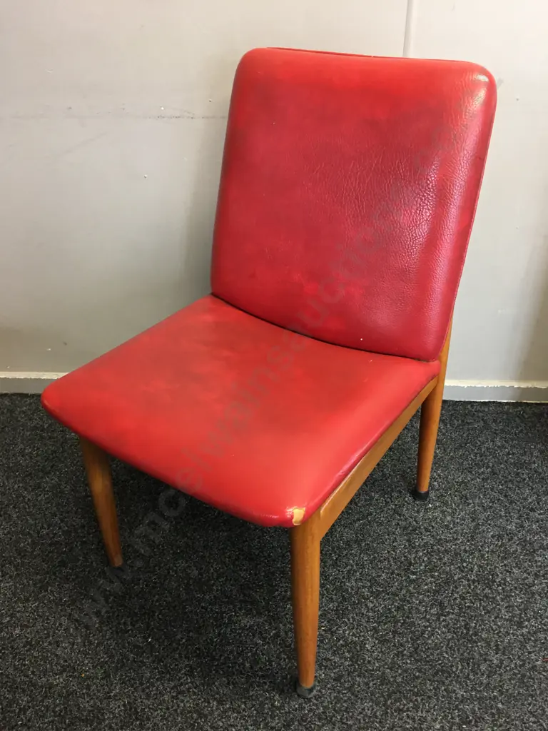 Mid Century Single Oak Framed Side Chair Red Vinyl Upholstered Seat & Back Image 1++