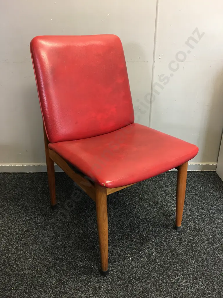 Mid Century Single Oak Framed Side Chair Red Vinyl Upholstered Seat & Back Image 1++