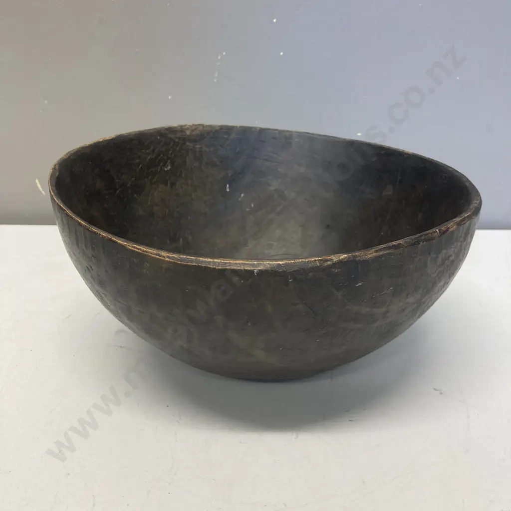 Papua New Guinea Wood Bowl. 12 x 24cm Image 1++