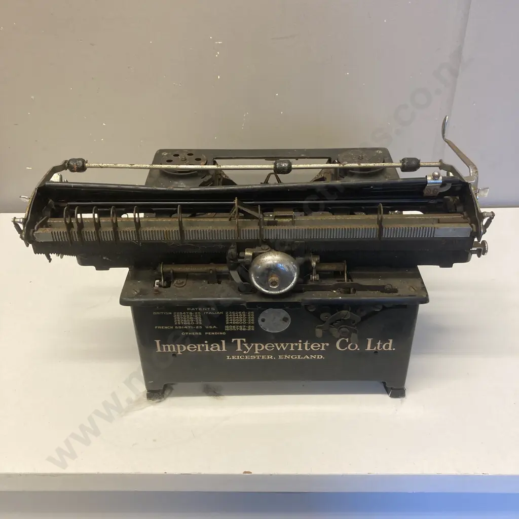 Imperial Model 50 Typewriter, Matte Black With Glass Sides (Serial No M0044) Image 1++