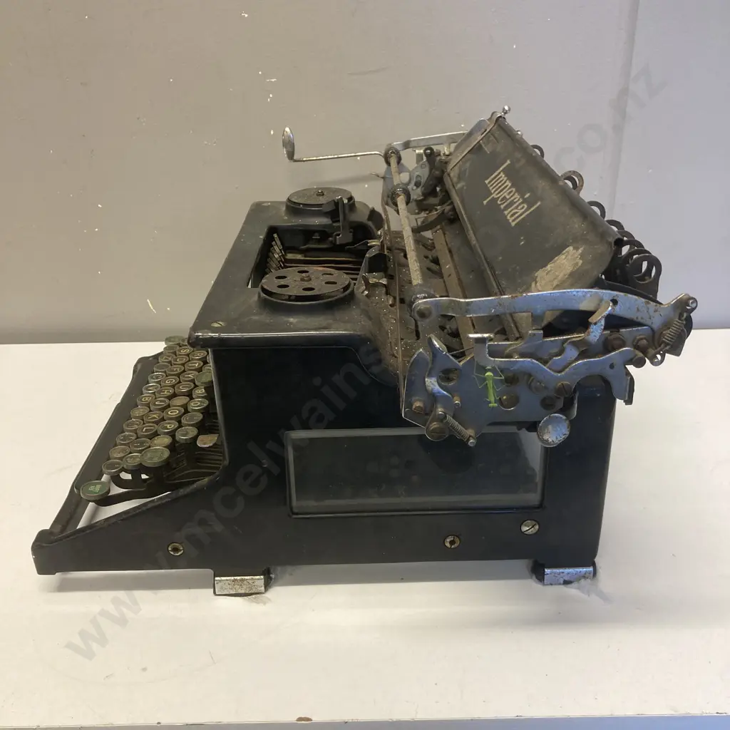 Imperial Model 50 Typewriter, Matte Black With Glass Sides (Serial No M0044) Image 1++