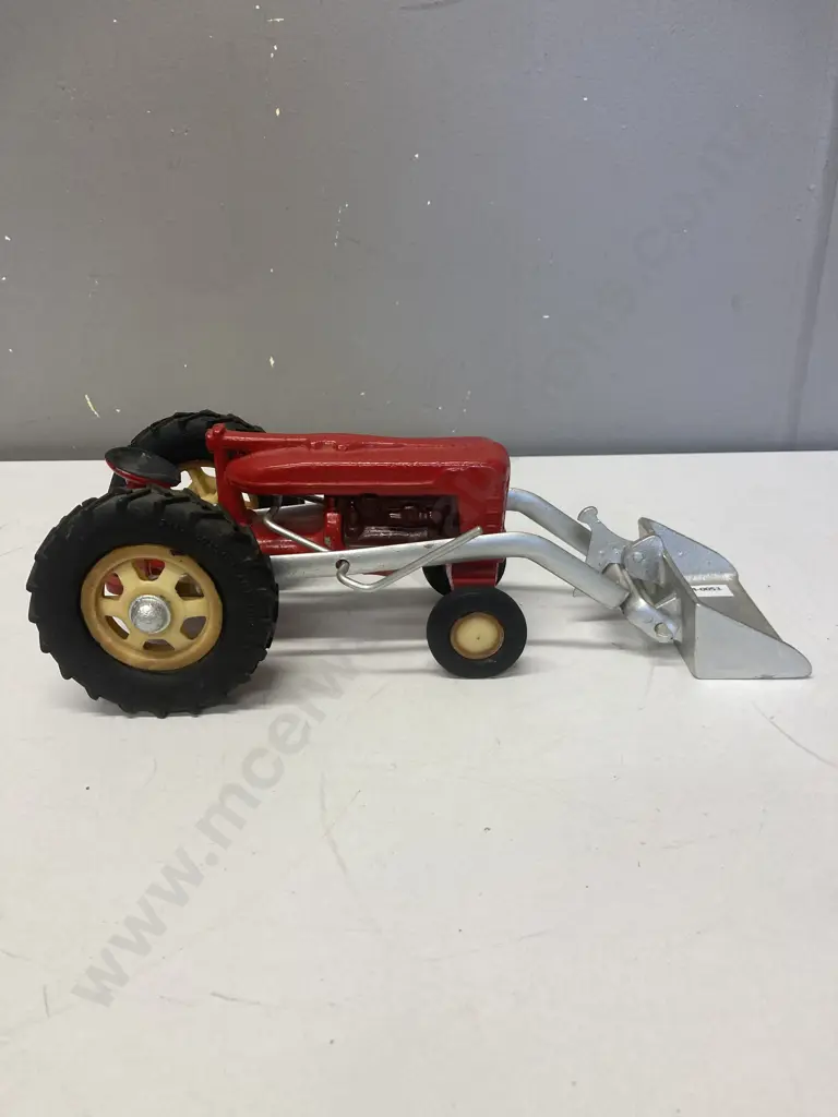 Fun Ho Red Tractor with Front End Loader. Cast Aluminium. L30cm Image 1++