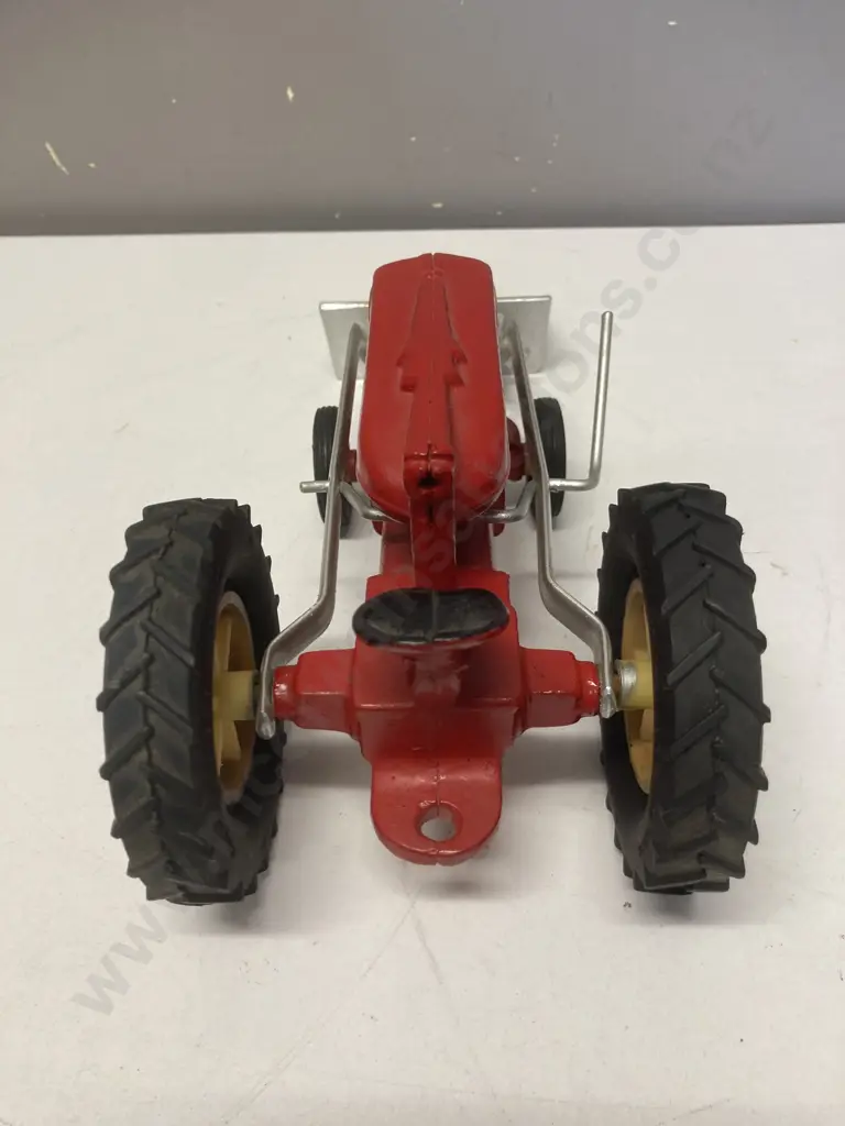 Fun Ho Red Tractor with Front End Loader. Cast Aluminium. L30cm Image 1++