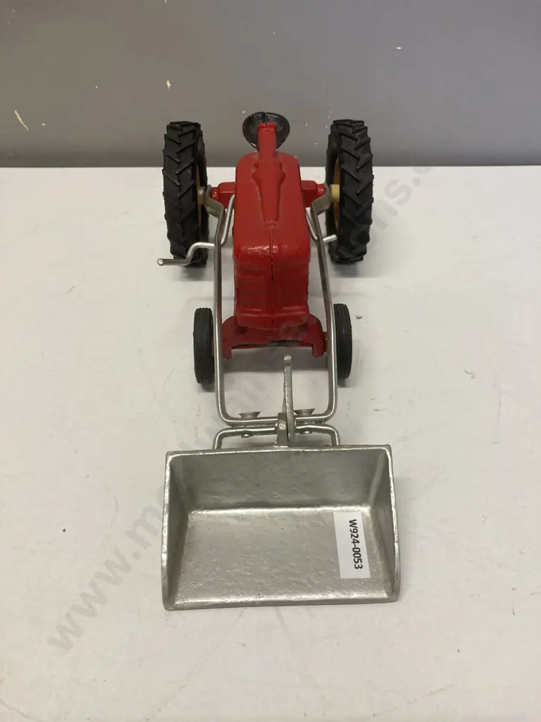Fun Ho Red Tractor with Front End Loader. Cast Aluminium. L30cm Image 1++