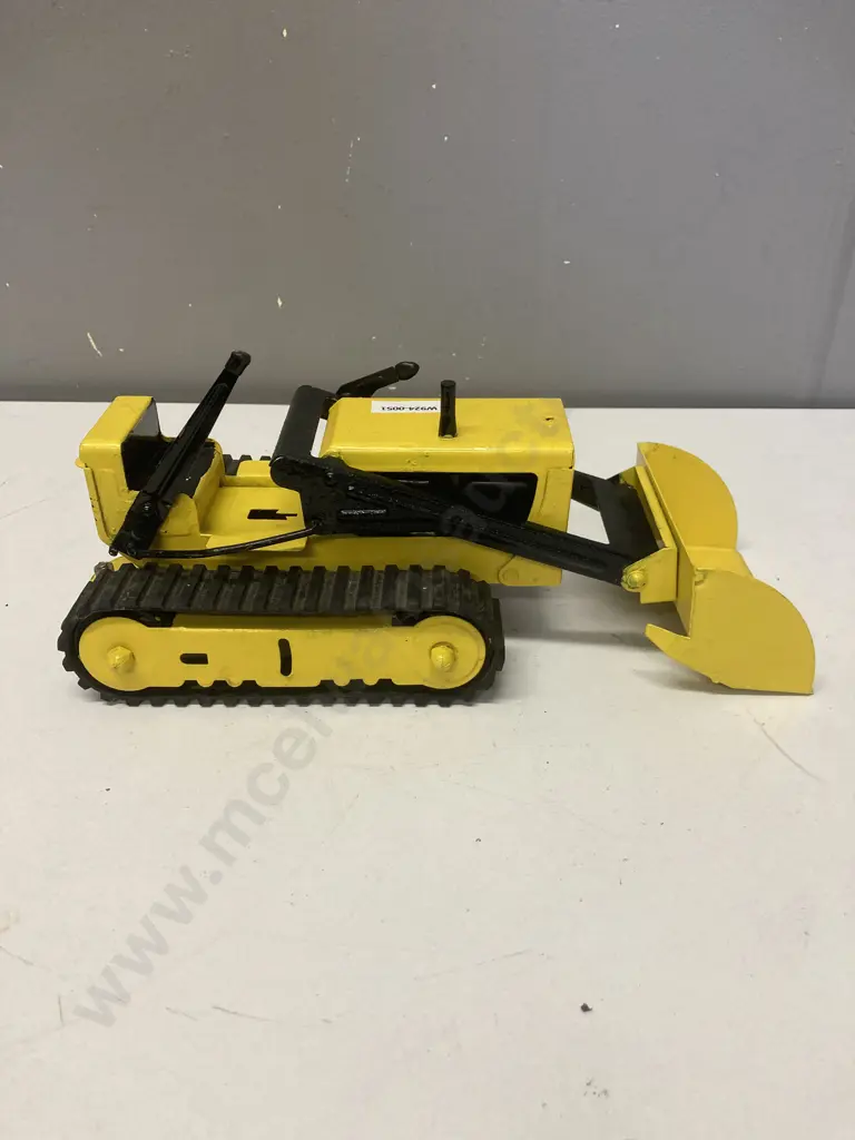 Vintage Tonka Backhoe Front End Loader, Pressed Steel. L29cm Image 1++
