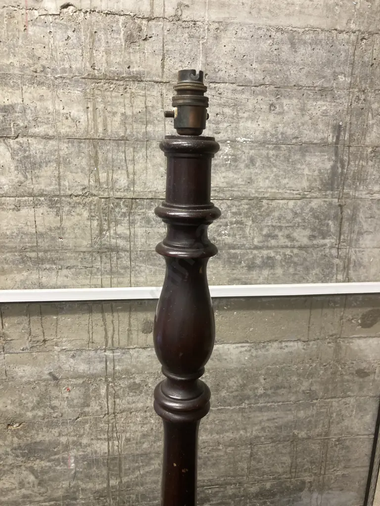 Mahogany Turned Pedestal Lamp. H161cm Image 1++