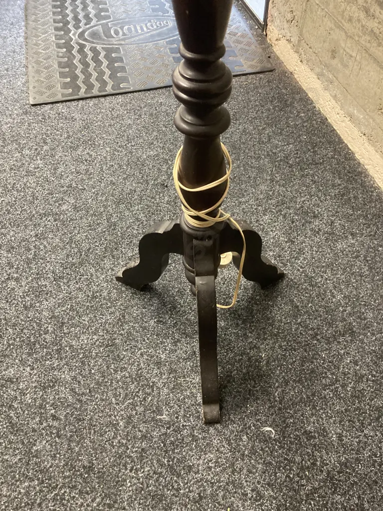 Mahogany Turned Pedestal Lamp. H161cm Image 1++